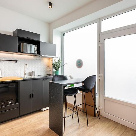 Le Cocon Des Artistes Apartment Лион Екстериор снимка